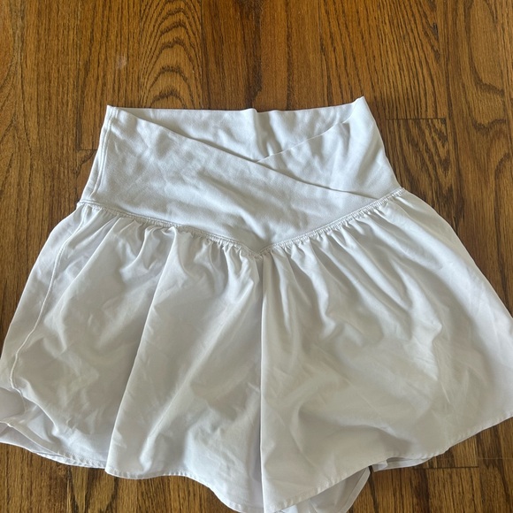Aerie crossover Shorts - Picture 1 of 4